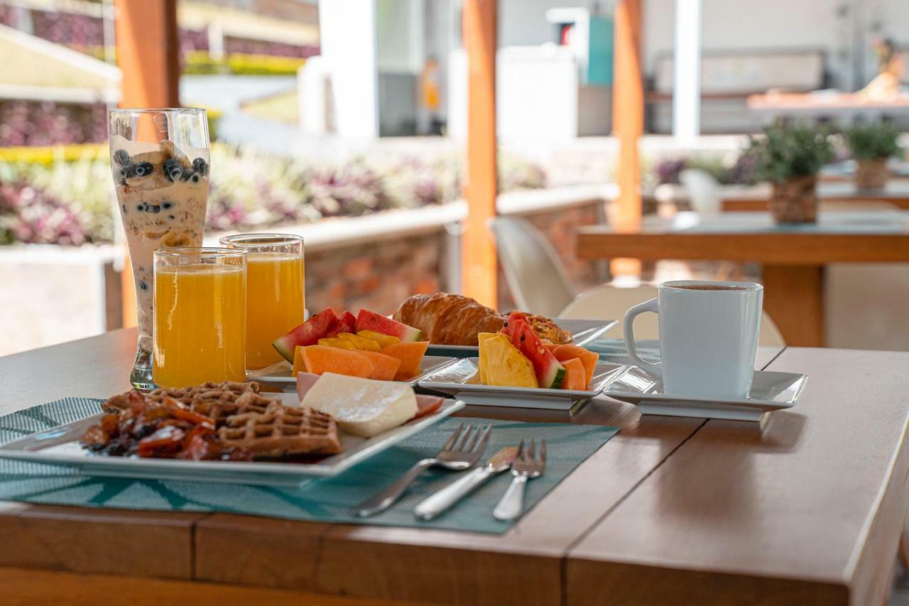 Hotel Syvanna Wellness And Spa Cerritos المظهر الخارجي الصورة